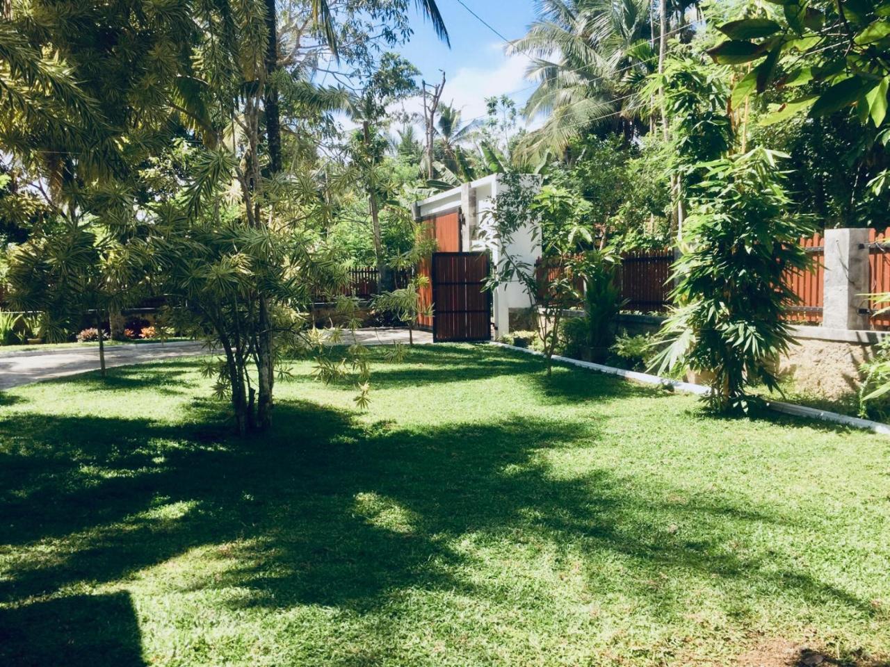 Hotel Casa Blanca Ahangama Esterno foto