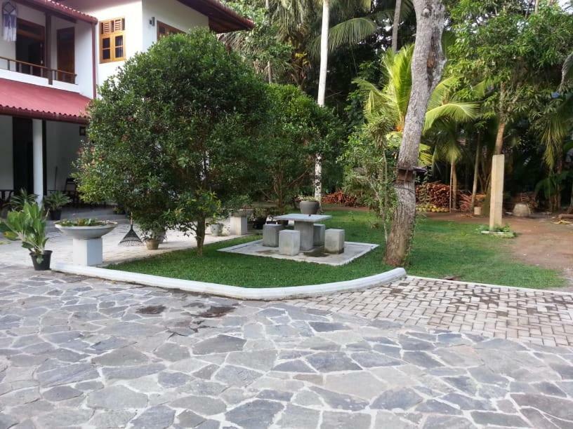 Hotel Casa Blanca Ahangama Esterno foto